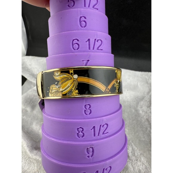 Chico's Bangle Bracelet Luna Status Print Black White Gold Tone 8" Signed - Picture 6 of 10